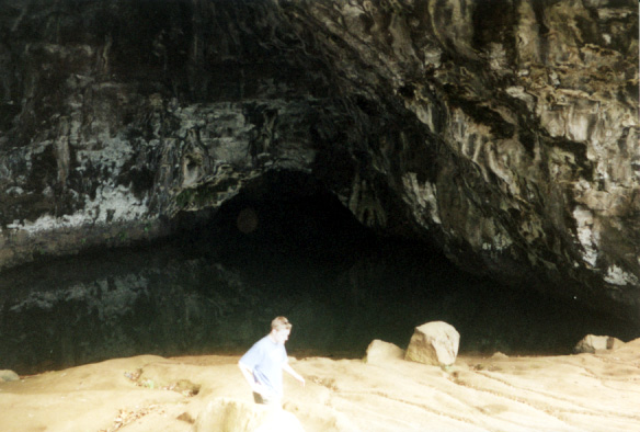 110_waikanaloa_wet_cave